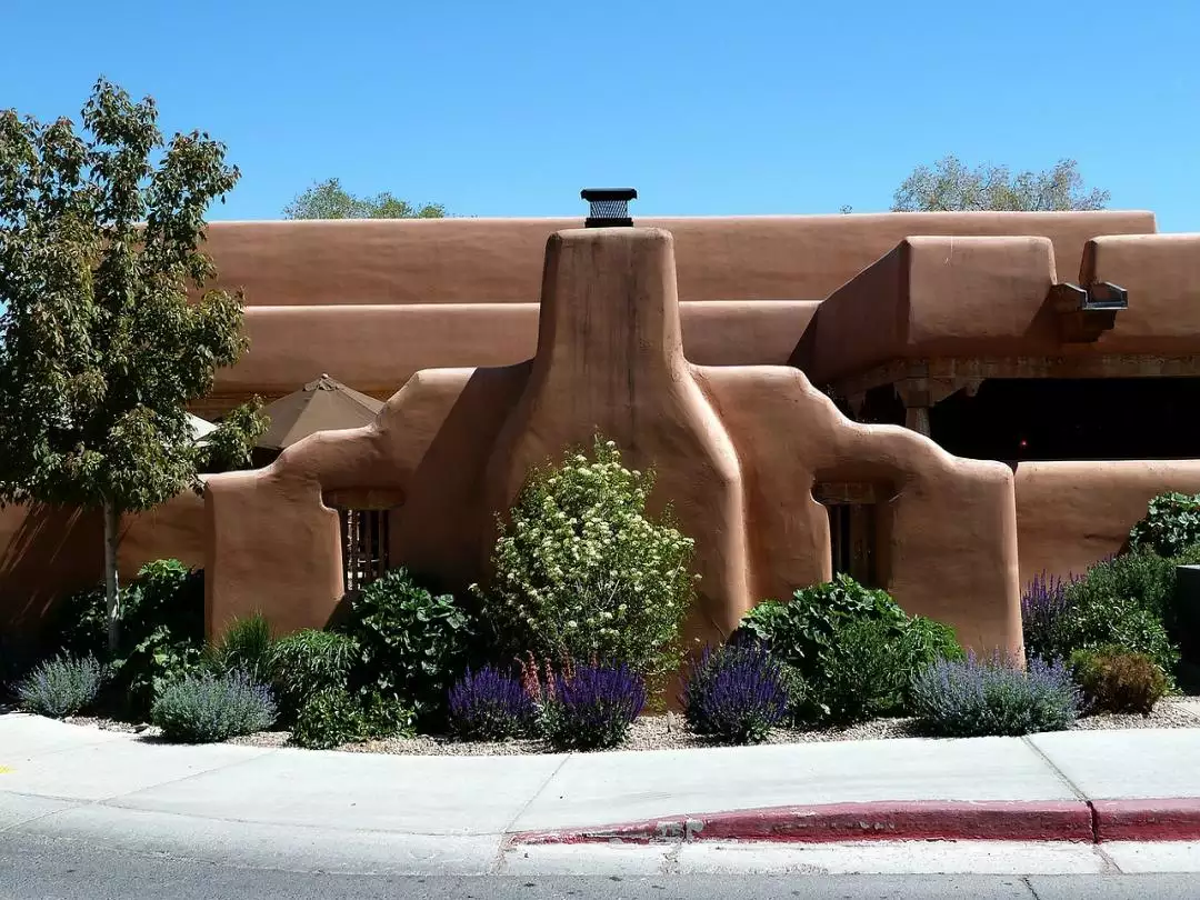 Santa Fe Style image by Brigitte from Pixabay